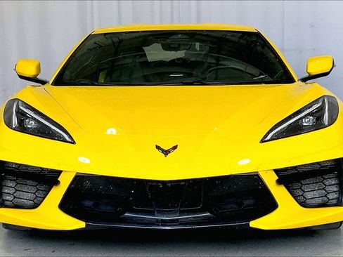 Used 2025 Chevrolet Corvette Stingray Coupe w/ 1LT RWD image 3
