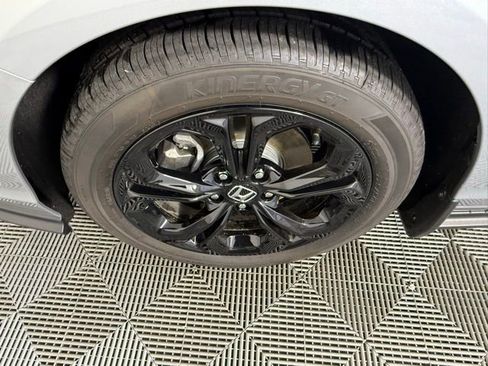 Used 2025 Honda Accord SE image 13