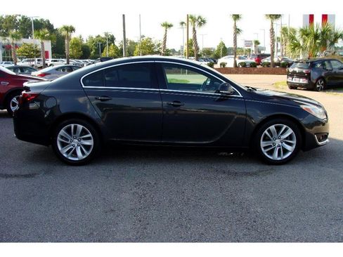 Used 2015 Buick Regal Premium image 2