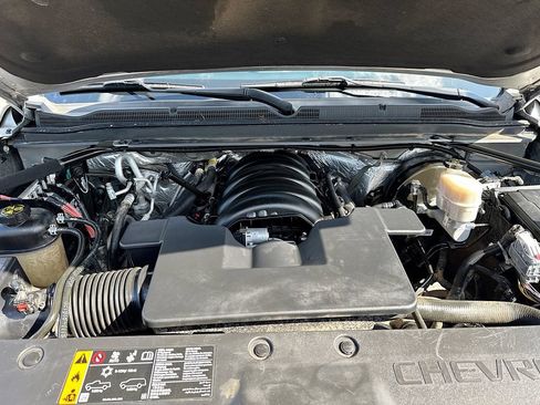 Used 2018 Chevrolet Tahoe LT RWD image 40
