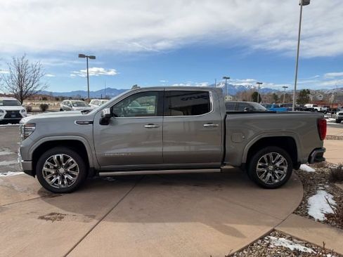 Used 2025 GMC Sierra 1500 Denali w/ Denali Reserve Package image 6