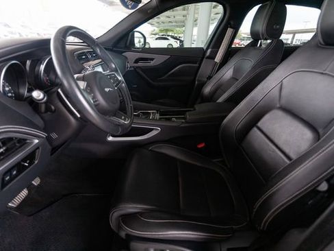 Used 2018 Jaguar F-PACE S image 8