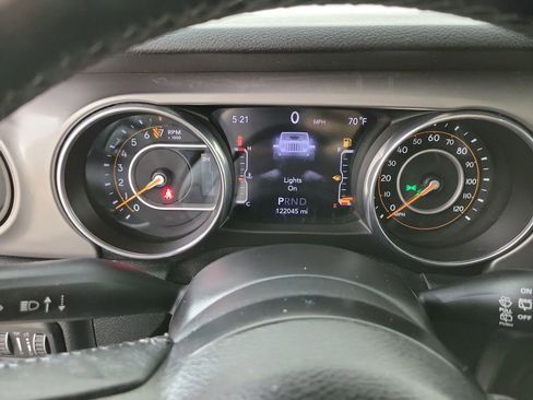 Used 2018 Jeep Wrangler Unlimited Sport S AWD/4WD image 25