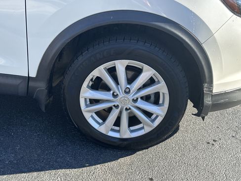 Used 2017 Nissan Rogue Sport SV w/ SV Premium Package image 14