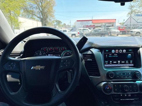 Used 2018 Chevrolet Tahoe 4WD image 21