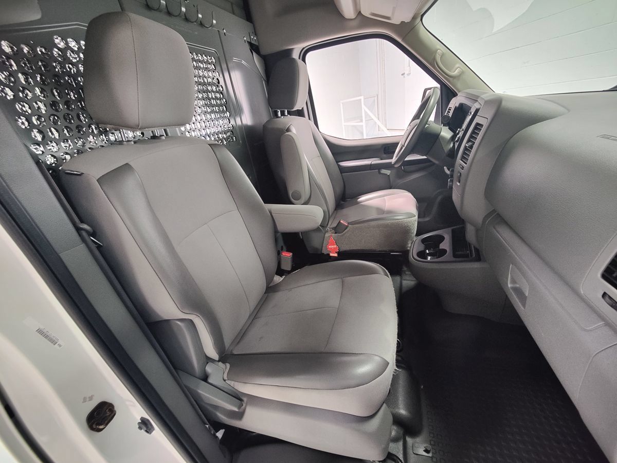 Used 2018 Nissan NV 2500 S RWD image 15