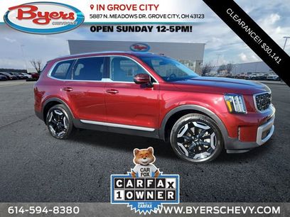 Used 2023 Kia Telluride EX w/ EX Captain's Chair Package