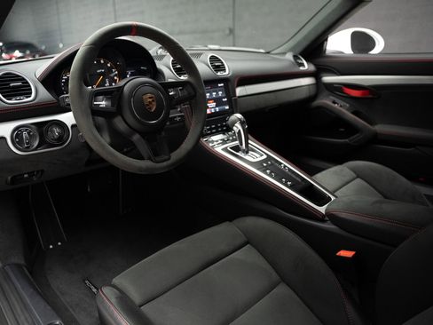 Used 2023 Porsche 718 Cayman GT4 RWD image 2