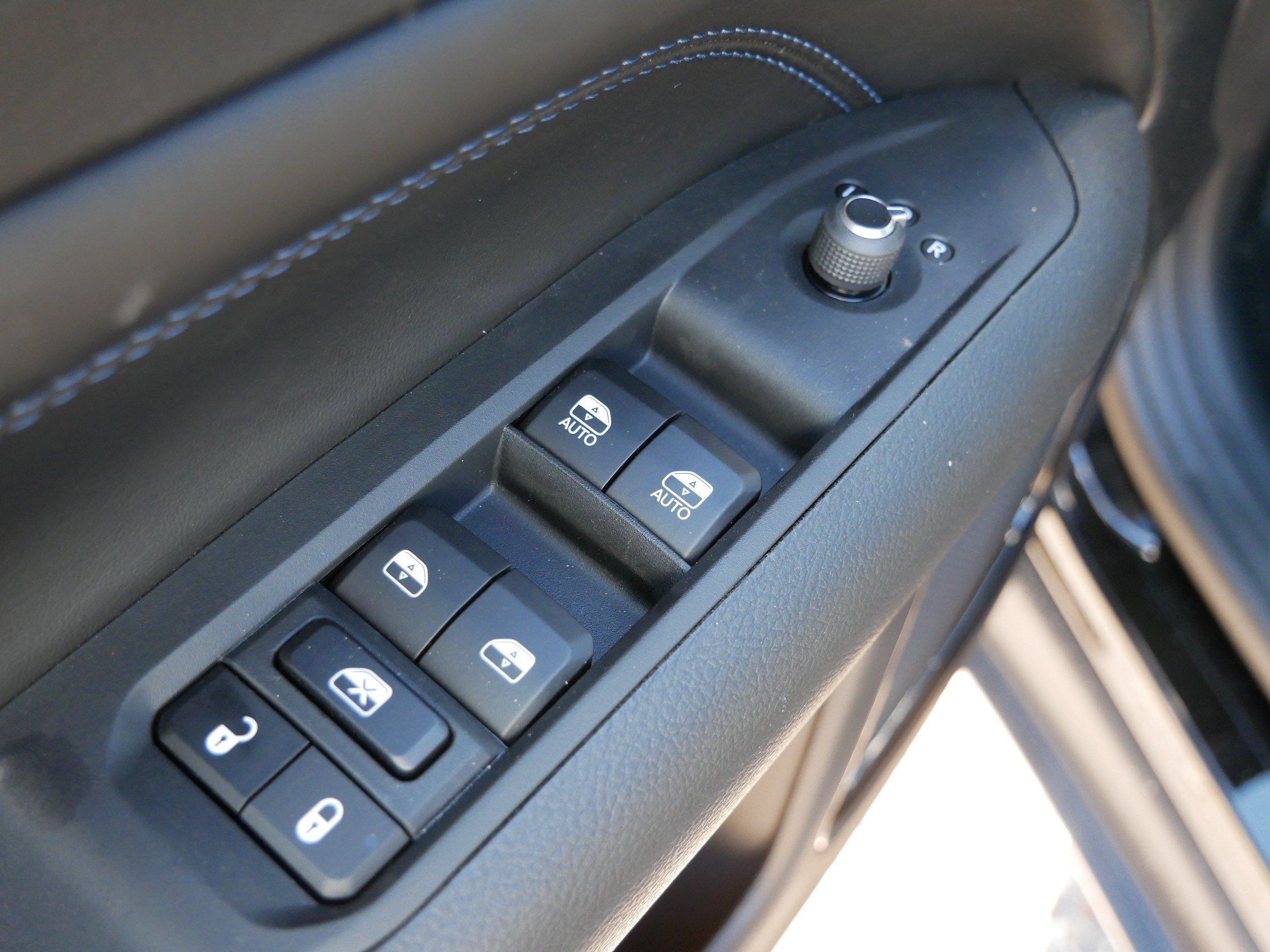 New 2026 Jeep Compass Latitude AWD/4WD image 12