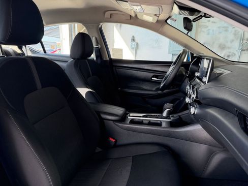 Used 2025 Nissan Sentra SV image 34