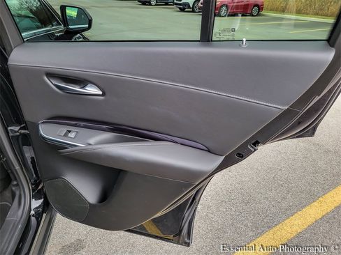 Used 2023 Cadillac XT4 Luxury w/ Cold Weather Package image 33