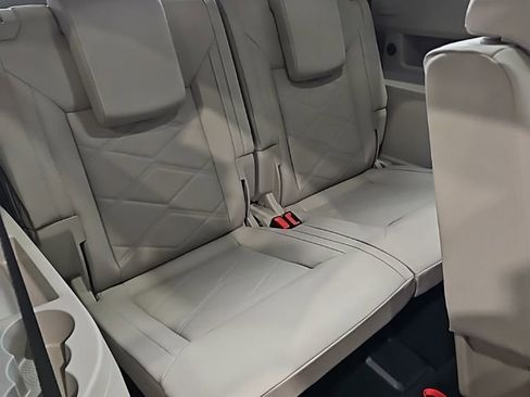 New 2026 Volkswagen Atlas SE image 19