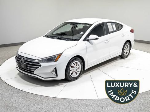 Used 2019 Hyundai Elantra SE w/ Cargo Package FWD image 1
