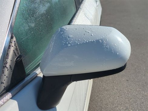 Used 2018 Toyota Camry SE image 13