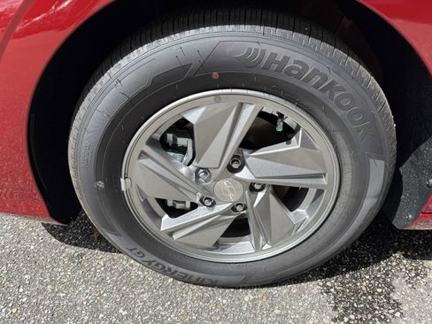 New 2026 Hyundai Elantra SE image 9