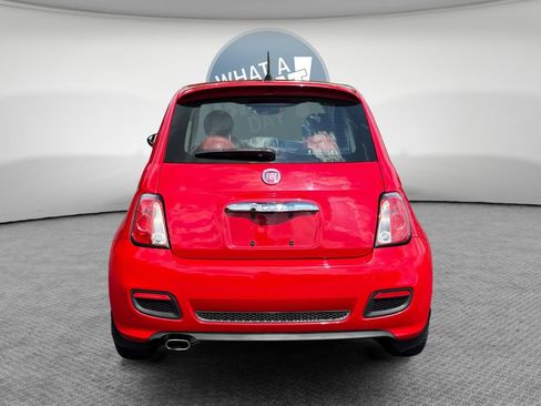 Used 2017 FIAT 500 Pop w/ Sport Appearance Package FWD image 5