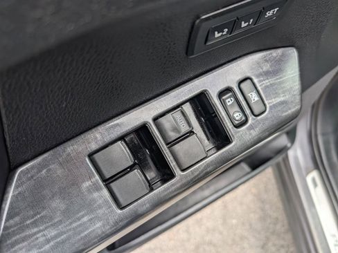 Used 2017 Toyota RAV4 Platinum AWD/4WD image 15