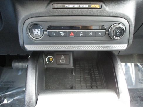 Used 2025 Ford Bronco Sport Outer Banks w/ Outer Banks Tech Package+ AWD/4WD image 28