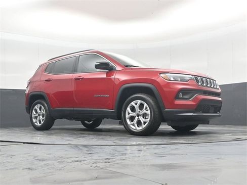 New 2026 Jeep Compass Latitude image 38