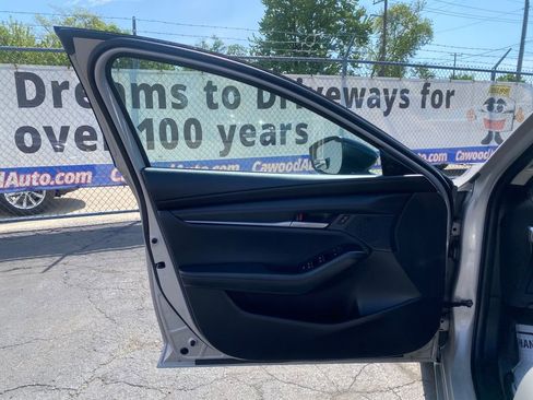Used 2025 MAZDA MAZDA3 Sedan w/ Select Sport Package FWD image 12