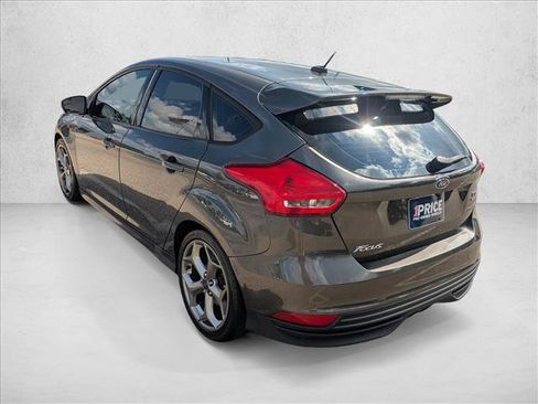 Used 2018 Ford Focus ST FWD image 7