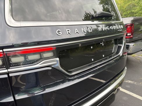 Certified 2025 Jeep Grand Wagoneer 4WD image 8
