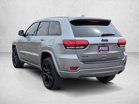 Used 2021 Jeep Grand Cherokee Laredo X AWD/4WD image 8
