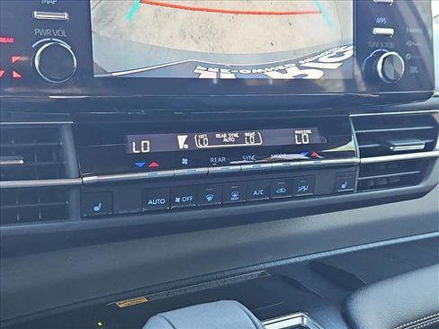 Used 2023 Toyota Sienna XLE Woodland Edition image 15