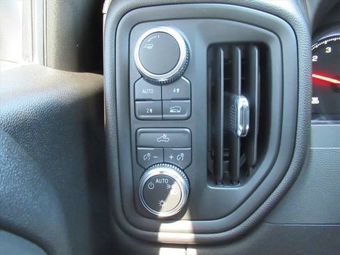 Used 2026 GMC Sierra 1500 Pro w/ Pro Value Package AWD/4WD image 19