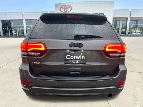 Used 2019 Jeep Grand Cherokee Altitude AWD/4WD image 4