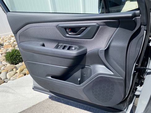 New 2026 Subaru Forester Premium AWD/4WD image 17