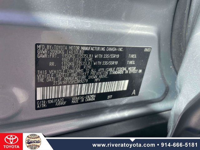 Certified 2023 Toyota RAV4 XLE Premium AWD/4WD image 33