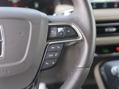Used 2022 Lincoln Nautilus Reserve image 24