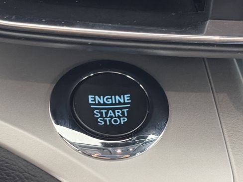 Used 2023 Ford Explorer XLT w/ Equipment Group 202A image 31