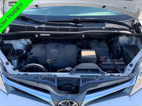 Used 2020 Toyota Sienna XLE Premium AWD/4WD image 30