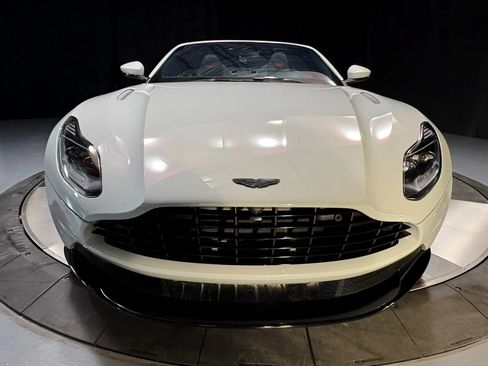 Used 2023 Aston Martin DB11 Volante RWD image 19