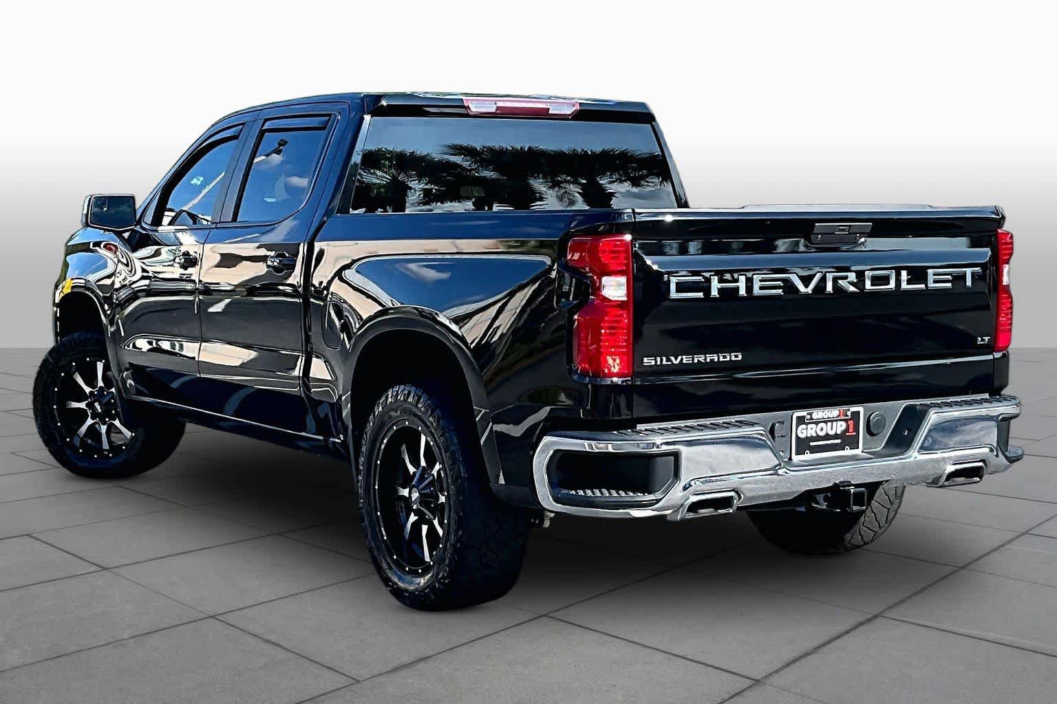 Used 2021 Chevrolet Silverado 1500 LT w/ Z71 Off-Road Package AWD/4WD image 22