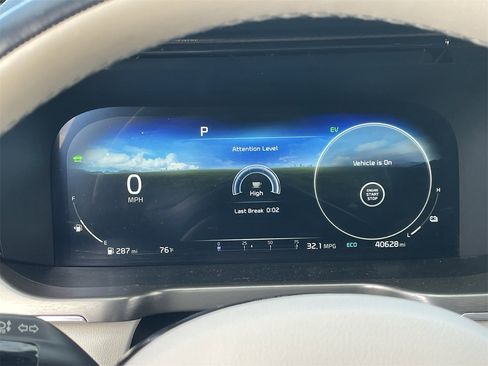 Used 2023 Kia Sorento SX Prestige image 30