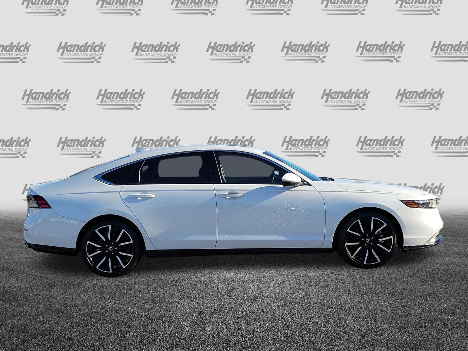 Used 2024 Honda Accord Touring image 8