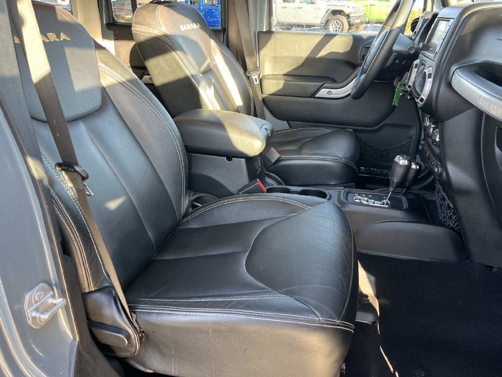 Used 2015 Jeep Wrangler Unlimited Sahara AWD/4WD image 23