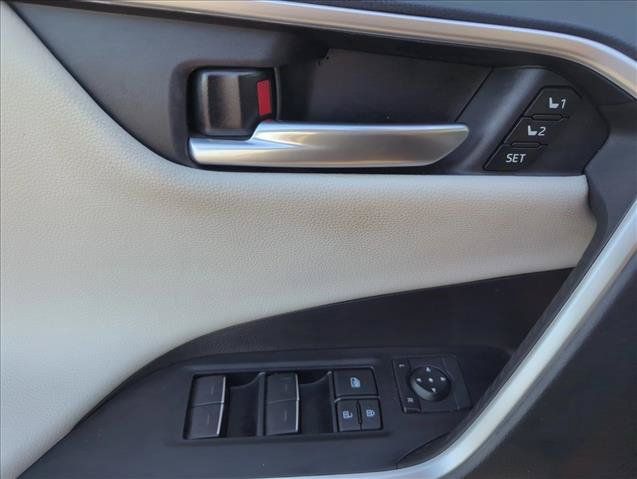 Used 2023 Toyota RAV4 Limited FWD image 12