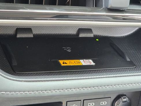 Used 2025 Toyota Highlander XLE AWD/4WD image 27