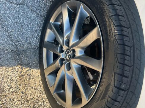 Used 2018 MAZDA MAZDA3 Touring image 31