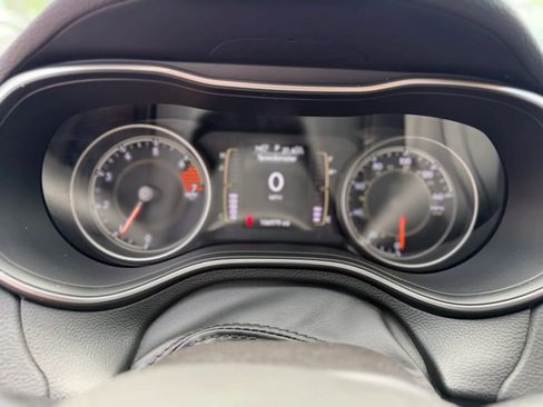 Used 2020 Jeep Cherokee Latitude Plus FWD image 13