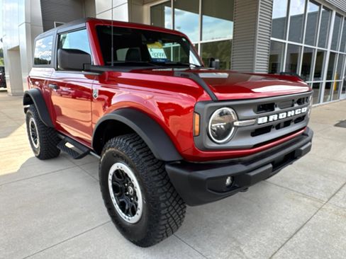 Certified 2024 Ford Bronco Big Bend w/ Sasquatch Package AWD/4WD image 10