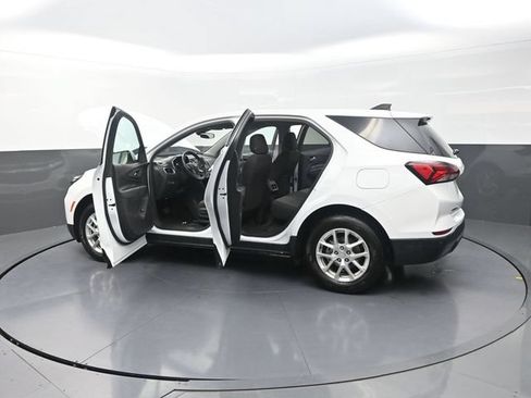 Used 2024 Chevrolet Equinox LT AWD/4WD image 43
