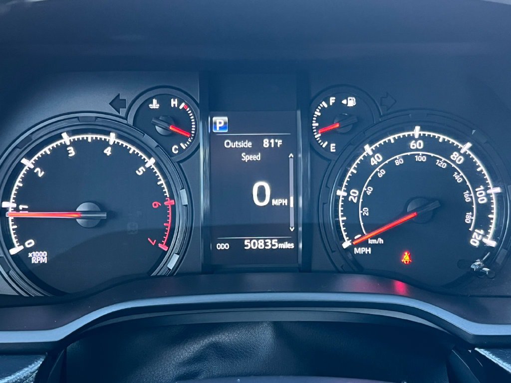 Used 2023 Toyota 4Runner SR5 Premium w/ Moonroof Package RWD image 17