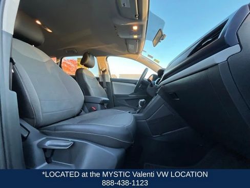 Certified 2022 Volkswagen Taos SE image 24