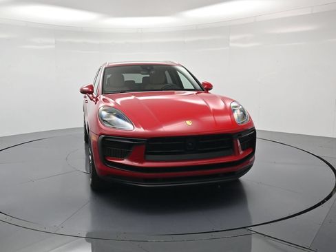 Certified 2023 Porsche Macan S AWD/4WD image 38