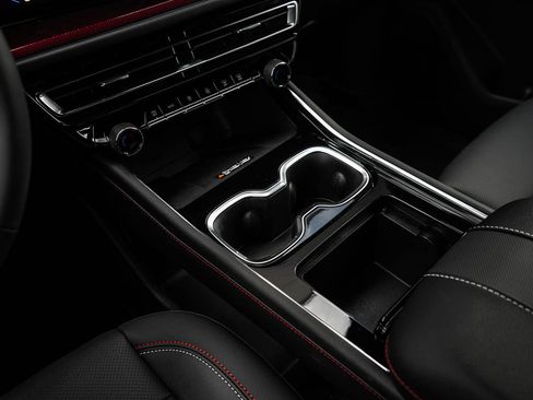 New 2026 Chevrolet Traverse Z71 w/ Driver Confidence Package image 28